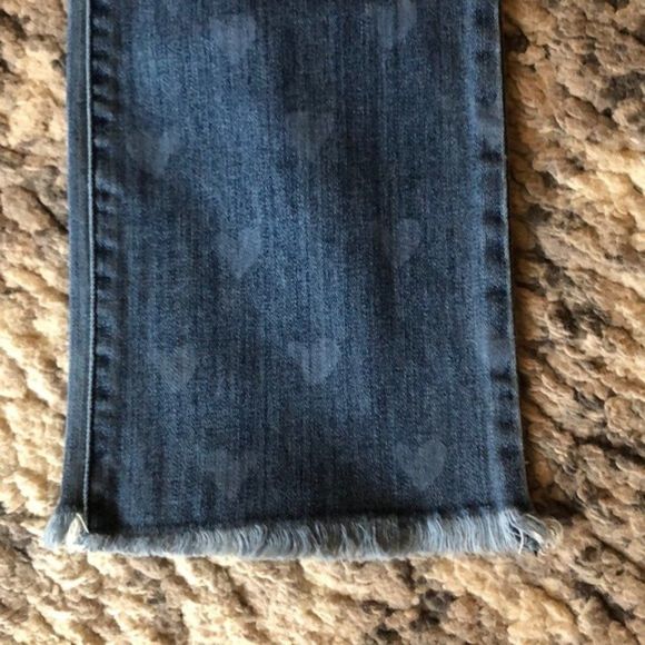 New James Jeans Boyfriend,distressed wash denim hearts slim fit (24" waist) - Picture 3 of 6